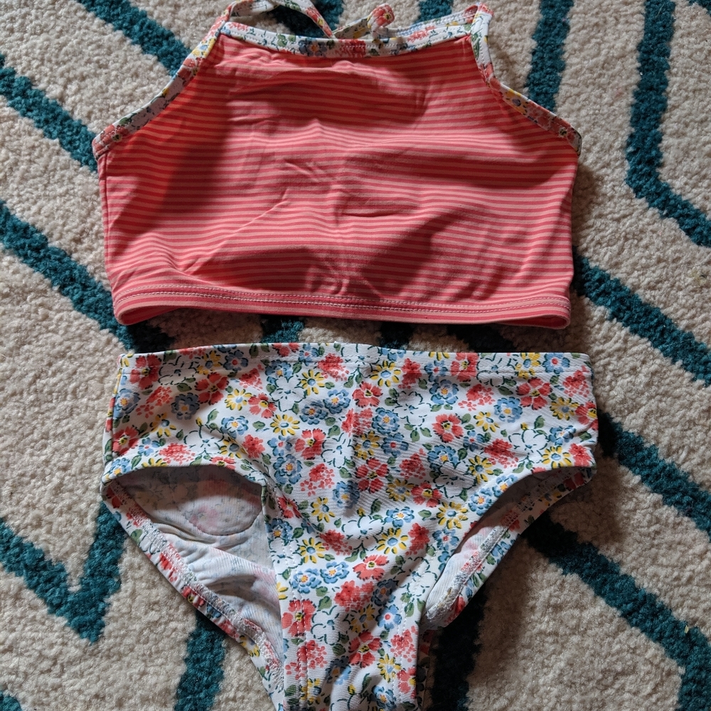 Gap size 2T bathing suit